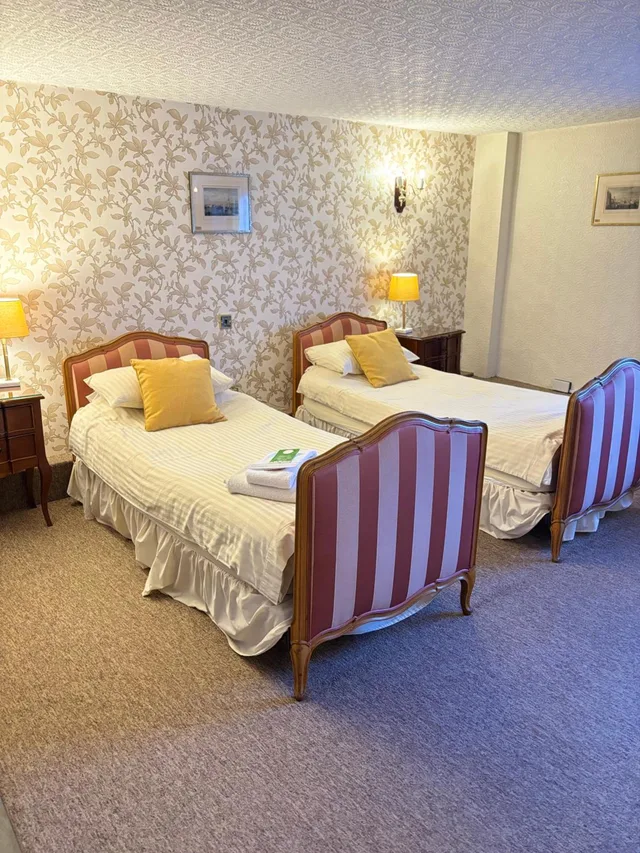 Room, Twin Beds, Albright Hussey Manor 1/6
