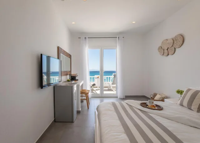Deluxe, Double Bed, Sea View, Acrogiali Beach Hotel 3/10