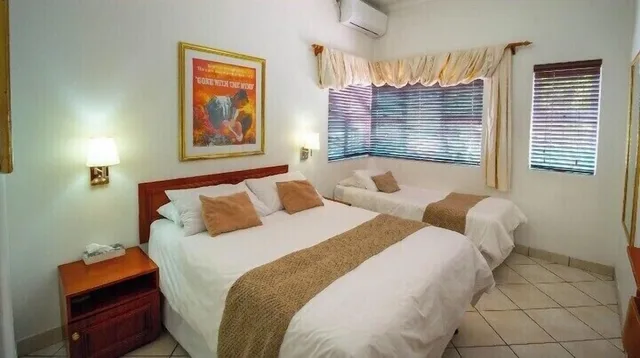 غرفة عائلية بسرير مزدوج مع أريكة، Broadway Guesthouse 2/4