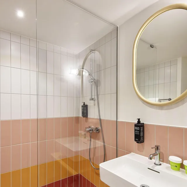 جناح متصل عائلي قياسي، ibis Styles Bayreuth 6/9