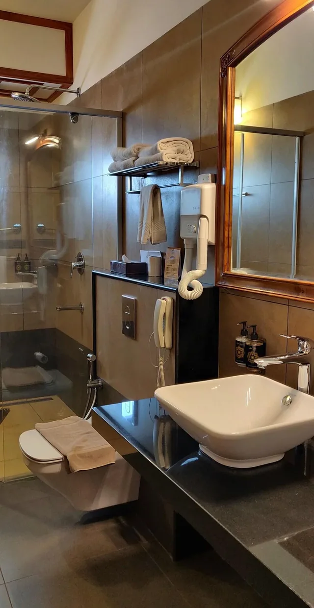 Deluxe Room Tower Wing، Backwater Ripples 4/4