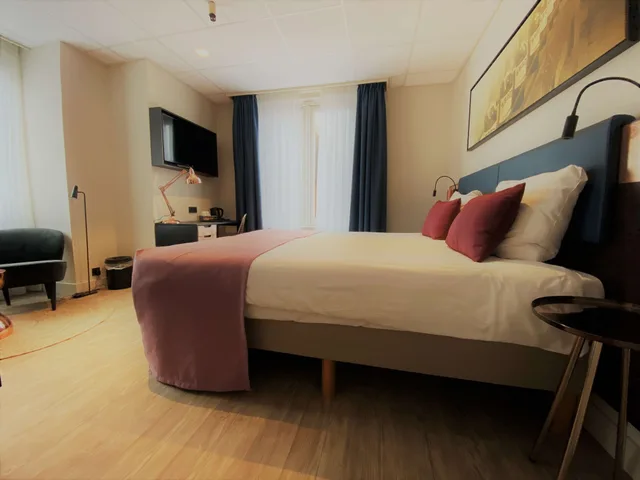 غرفة قياسية بسرير مزدوج، BEST WESTERN DAM SQUARE INN 3/10
