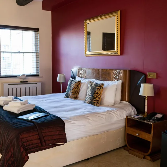 Deluxe, Suite, St Giles House Hotel 4/10