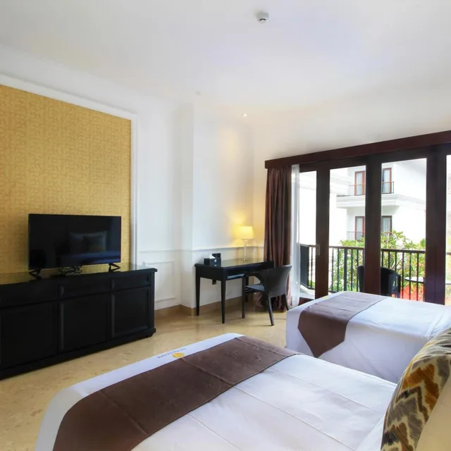 غرفة ديلوكس بسرير كينج بإطلالة على المسبح، Grand Palace Hotel Sanur Bali 4/7