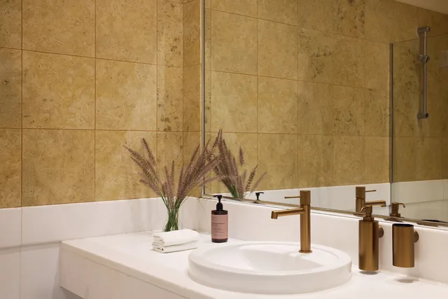 جناح جونيور، Porto Kea Suites 6/7
