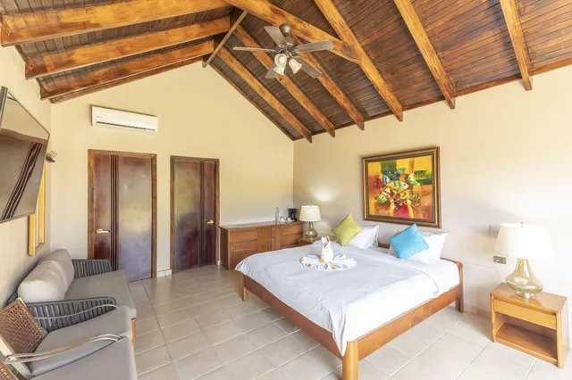 بنغل سوبيريور، Hotel Lavas Tacotal 3/6