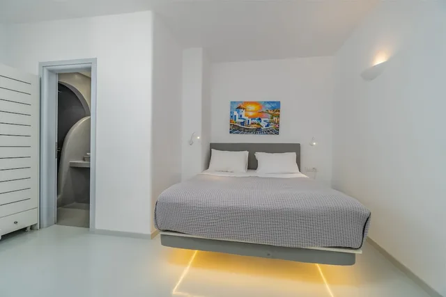 غرفة ديلوكس بسرير كوين، Central Fira Hotel 2/10