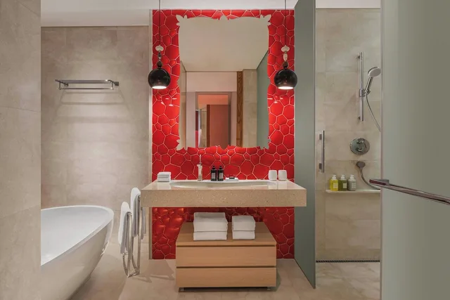 غرفة بسرير كينج بشرفة، W Singapore Sentosa Cove 4/4