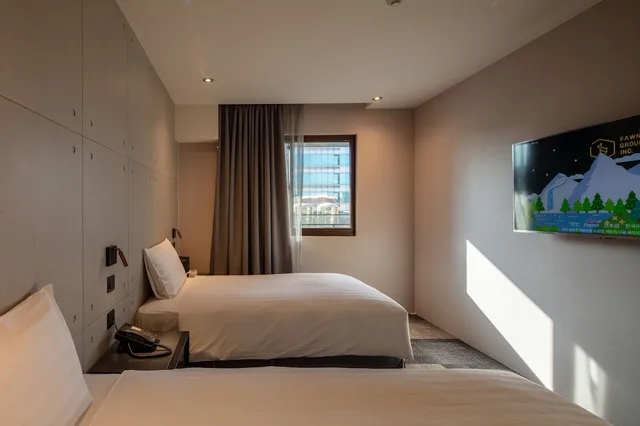 غرفة بريميوم بسريرين منفصلين، Roaders Plus Hotel Theme 2/7