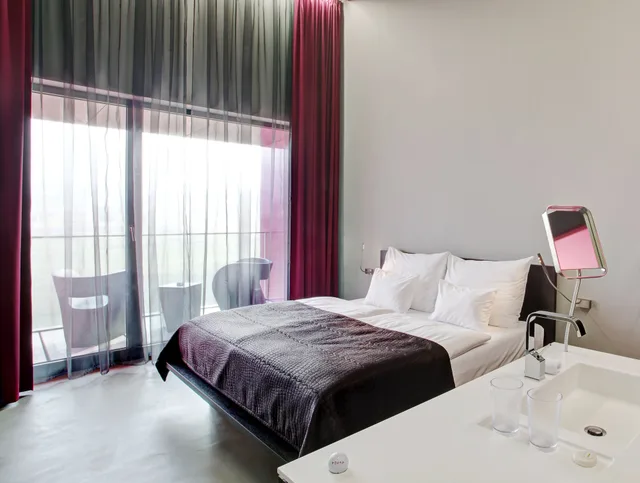 غرفة ديلوكس بسرير مزدوج، MIURA HOTEL 2/3