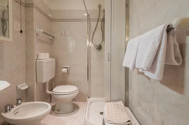 غرفة بسرير مزدوج أو سريرين منفصلين، Hotel Montebello 7/7