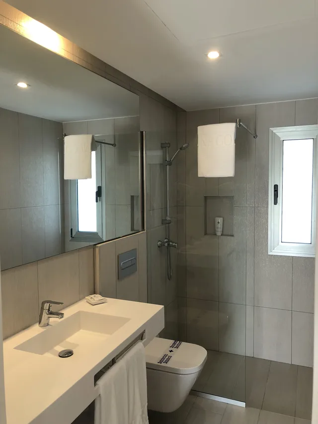 جناح، Hotel LIVVO Dunagolf Suites 1/1