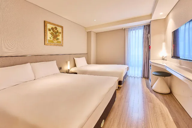 Semi Room, Family, 1 Double and 1 Single Bed، Hotel Thomas Myeongdong 1/2