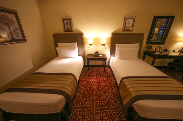 غرفة قياسية بسريرين منفصلين بإطلالة على المدينة، Dar es Salaam Serena Hotel 10/10