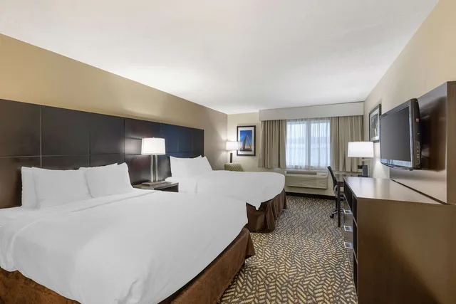 غرفة قياسية بسريرين كوين يُسمح فيها بالحيوانات الأليفة، Best Western St. Louis Inn 1/3