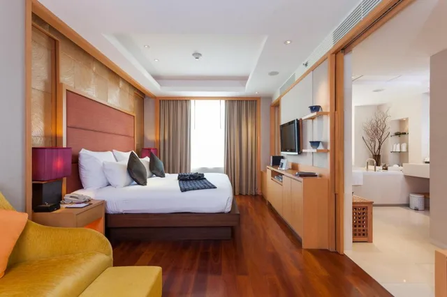 جناح بسرير كينج بإطلالة على البحر بشرفة بغرفة نوم واحدة، Holiday Inn Resort Phuket, an IHG Hotel 1/7