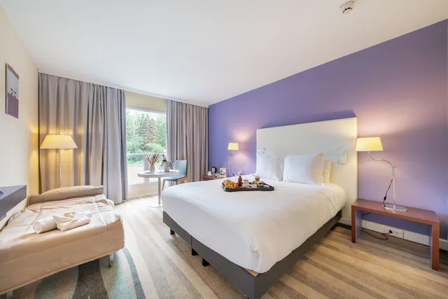 غرفة قياسية بسرير مزدوج مع أريكة، Mercure Antibes Sophia Antipolis Hotel 5/10