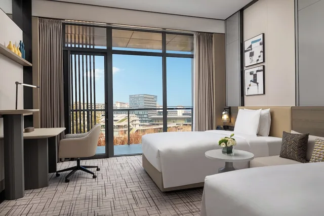 غرفة قياسية بسريرين مزدوجين مع دخول صالة النادي، Crowne Plaza Quzhou by IHG 7/10