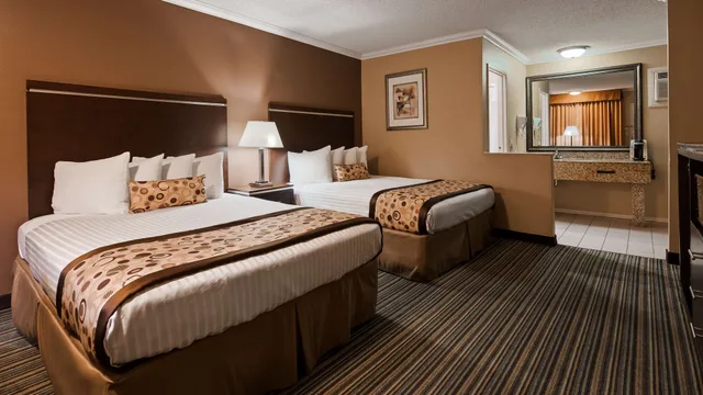 غرفة قياسية بسريرين مزدوجين، Best Western Courtesy Inn - Anaheim Park Hotel 5/10