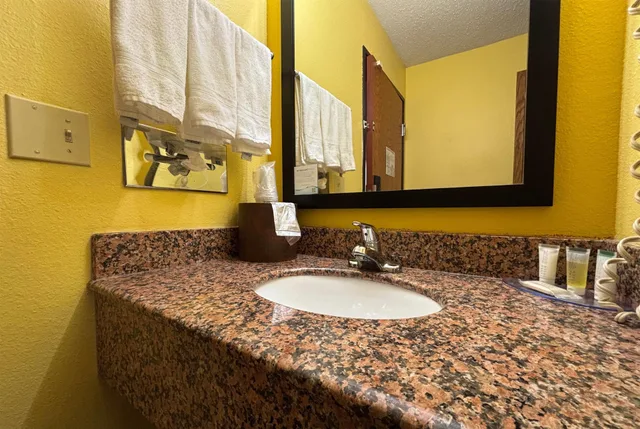 غرفة بسريرين كوين، Super 8 By Wyndham Jacksonville 6/7