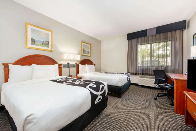 غرفة بسريرين مزدوجين، La Quinta Inn by Wyndham Ft. Lauderdale Tamarac East 3/10