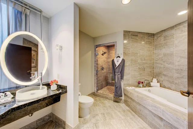 بنتهاوس، Hilton Motif Seattle 3/4