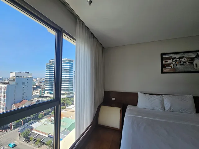 غرفة سوبيريور بسرير كينج بإطلالة جزئية على البحر، Tamarind Hotel Da Nang 3/10