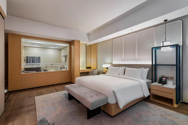 غرفة بريميير بسرير كينج بإطلالة على البحر، Braira Jazan Hotel 1/6