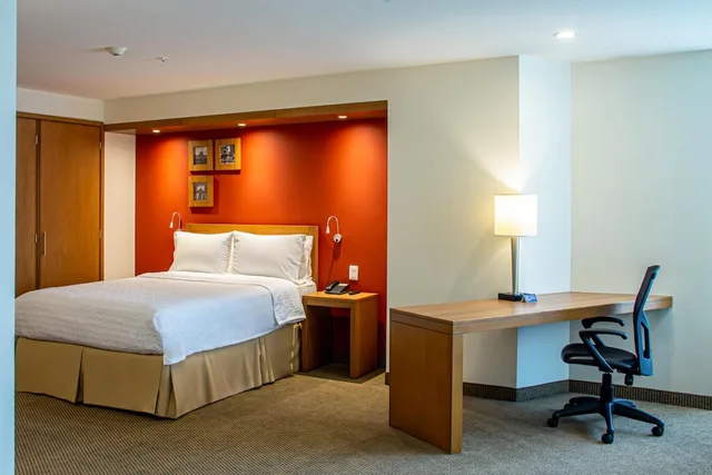 Master, Suite, Queen Bed, Kitchenette، Hampton Inn by Hilton Guadalajara/Expo 6/10