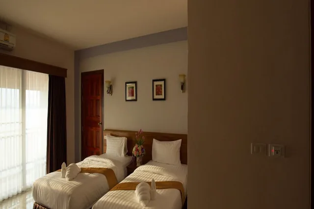 غرفة قياسية بسرير مزدوج بإطلالة على البحر، Royal Hill Satun Hotel 2/7