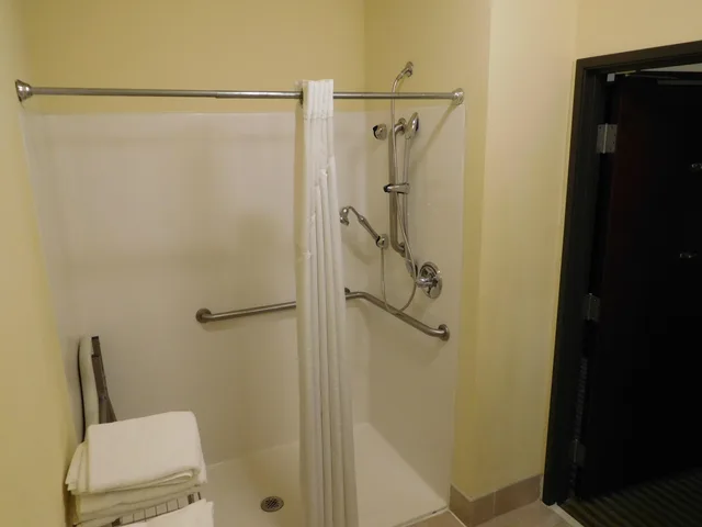 غرفة بسرير كينج، Holiday Inn Express Hotel And Suites Ponca City 8/8
