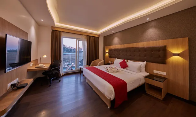 Club, King Bed, Shivas Galaxy Hotel 1/1