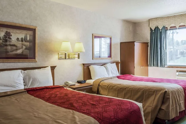 غرفة رباعية، Econo Lodge Sioux Falls North 1/1