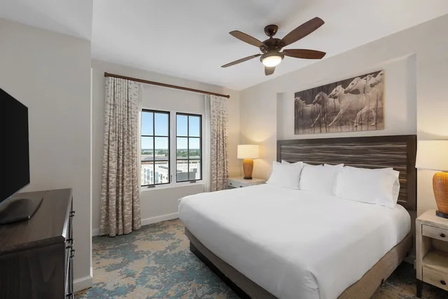 شقة سكنية قياسية بسريرين مزدوجين وسرير كينج بغرفتي نوم مع أريكة بمطبخ، Club Wyndham La Cascada 2/10
