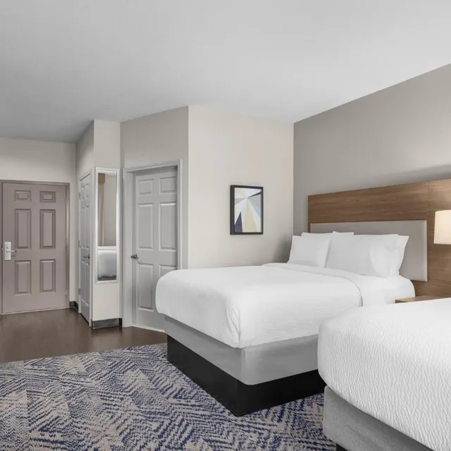 غرفة بسريرين منفصلين لذوي الإعاقة، CANDLEWOOD SUITES ALEXANDRIA 1/7