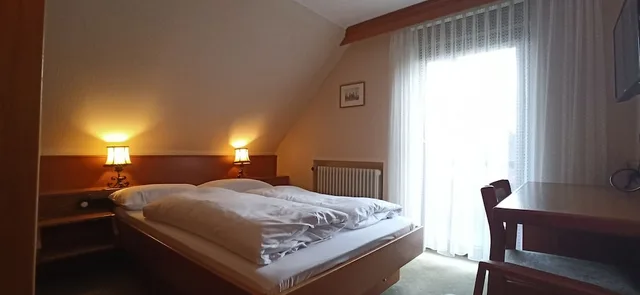 Retro, Compact, Double Bed, Balcony، Hotel Waldblick 1/3