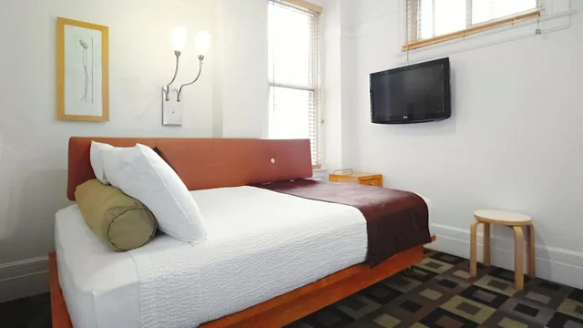 Room, Double Bed, Shared Bathroom, Mosser 1/4