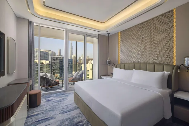 1 Bedroom, Superior, Suite, Burj Khalifa View، Embassy Suites by Hilton Dubai Business Bay 1/4