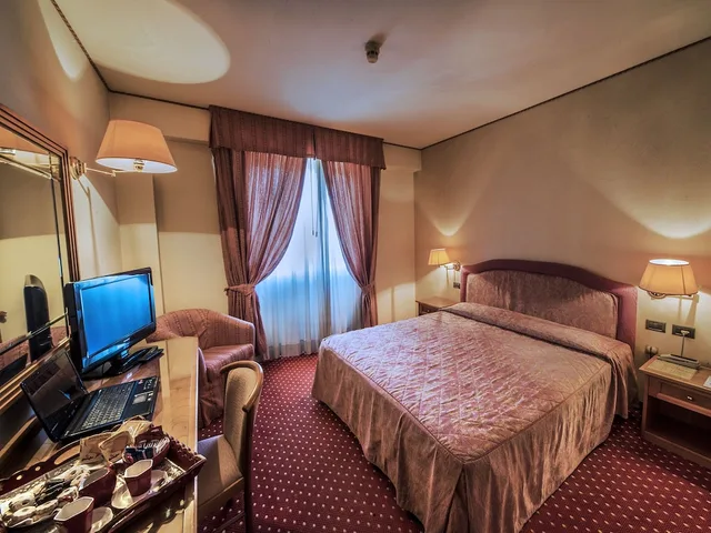 Standard, Double Bed, Hotel Valdarno 1/2