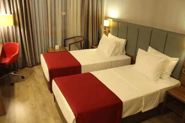 غرفة قياسية بسريرين منفصلين، Ramada By Wyndham Van 3/4