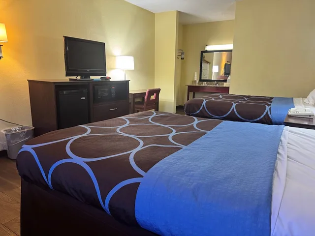 غرفة بسريرين مزدوجين لذوي الإعاقة، Super 8 By Wyndham Laurel, MS 7/10