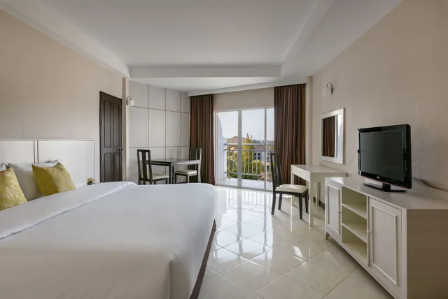 Standard, King Bed, Garden View, Seapine Beach Golf and Resort Hua Hin 1/2