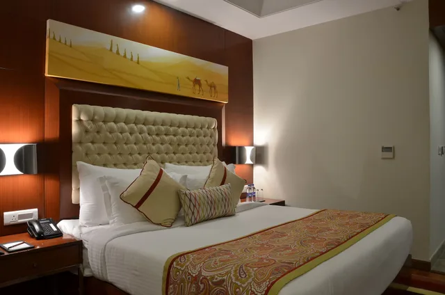 غرفة تنفيذية بسرير مزدوج، The Lal Vilas Hotel & Resort 1/5