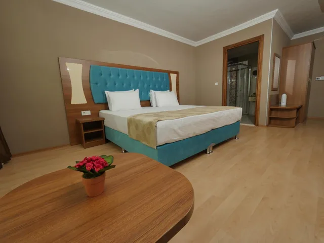 Deluxe, Double Bed, Golden Lounge Hotel 8/10