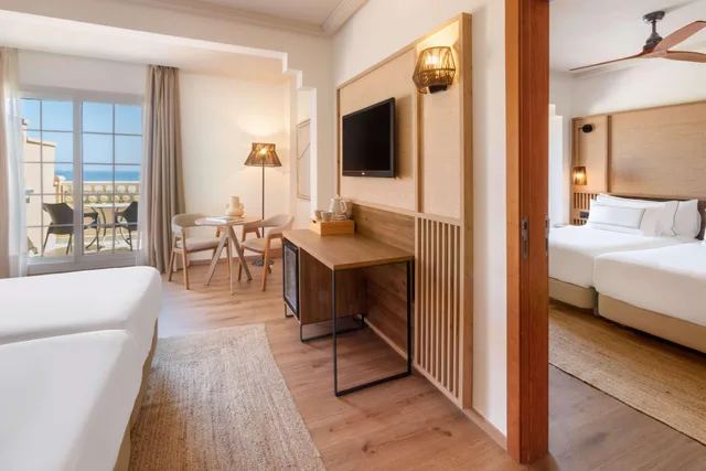 Connecting, Premium, Family, Sea View, Melia Atlantico Isla Canela 7/10