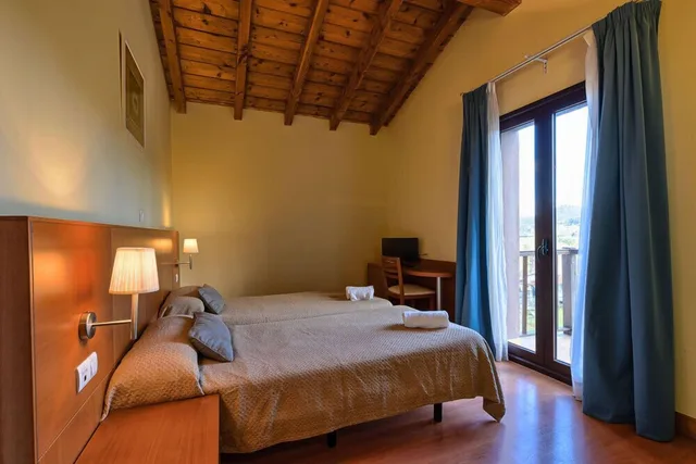 غرفة بسريرين منفصلين، Ibaigune Hotel 1/3
