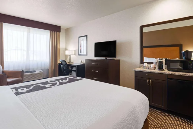 غرفة ديلوكس بسرير كينج، La Quinta Inn and Suites by Wyndham Idaho Falls/Ammon 2/3
