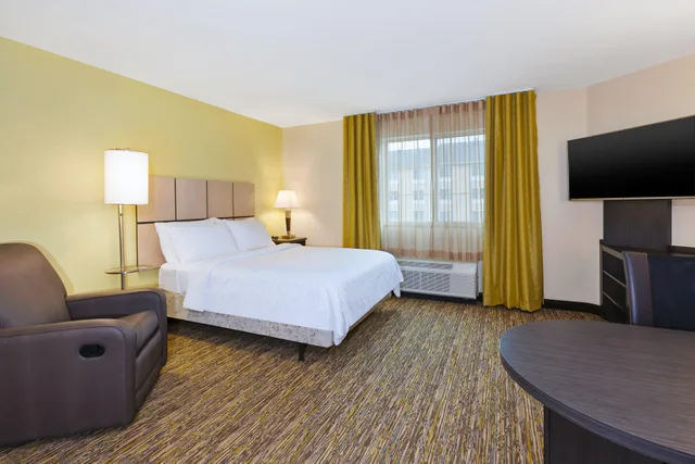 جناح بسرير كوين، Candlewood Suites Washington North 1/2