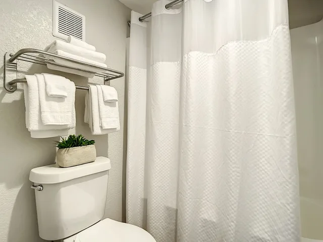 غرفة بريميوم مفردة بسرير كينج، Stayable Suites Kissimmee West 3/3