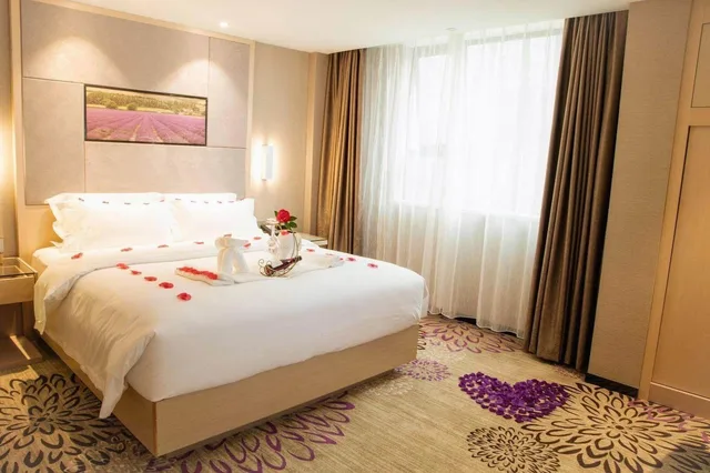 غرفة ديلوكس بإطلالة، Lavande Hotels Shenzhen North Railway Station Bantian Metro Station 1/1